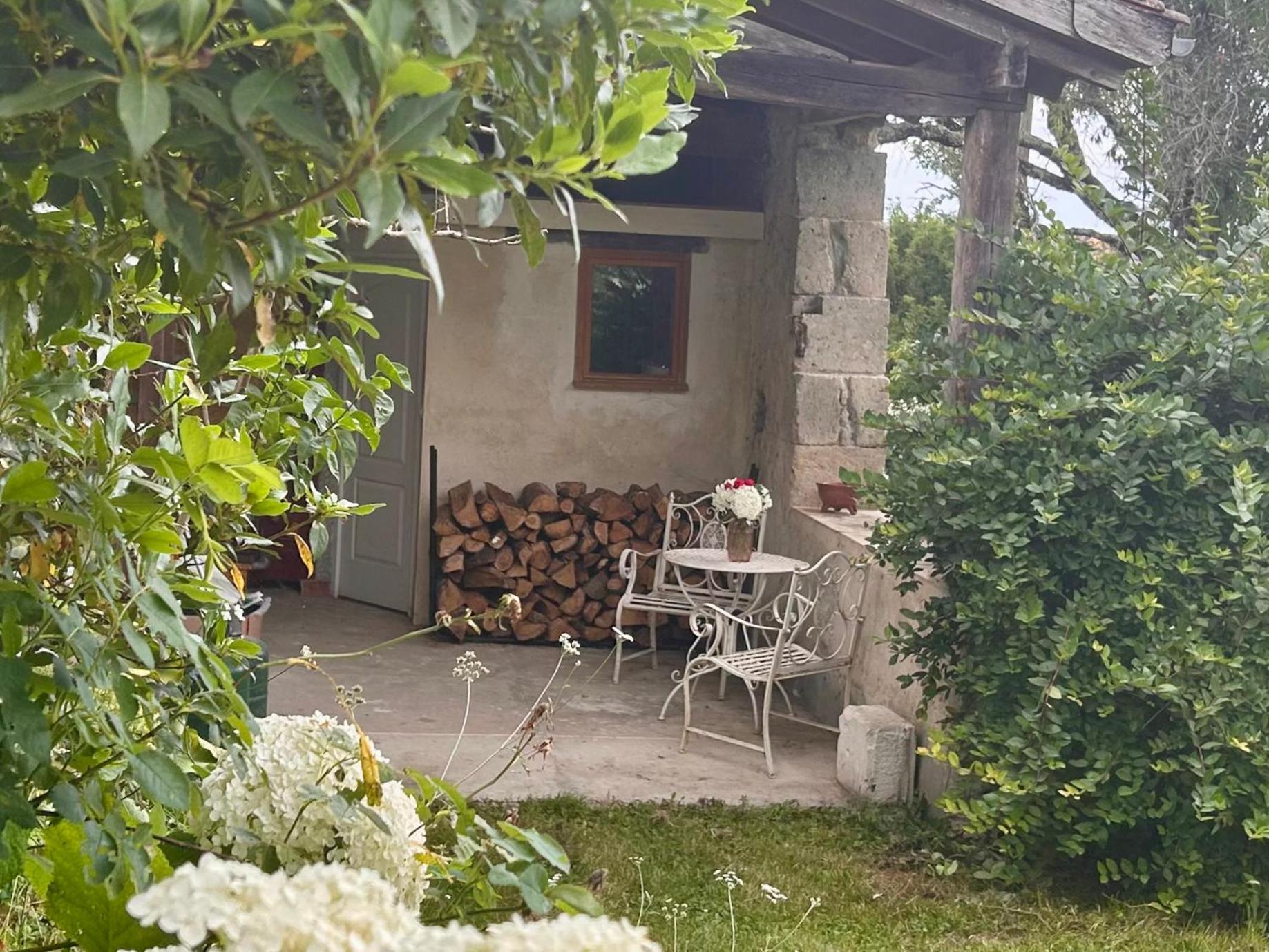 Pedauge Bed and Breakfast Moncrabeau Eksteriør billede